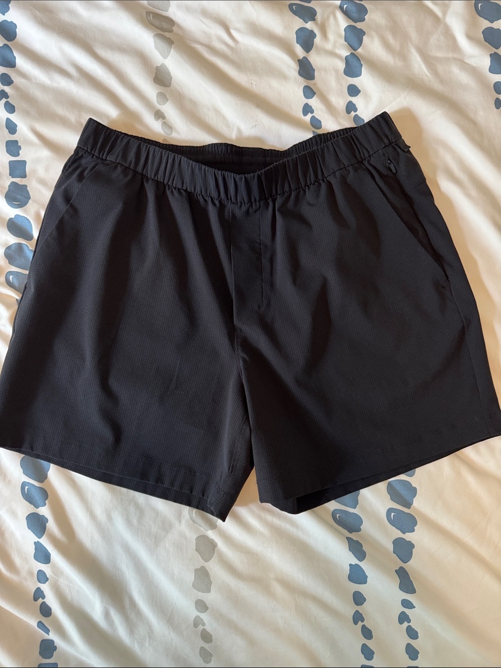 Men’s lululemon stretch ripstop short
